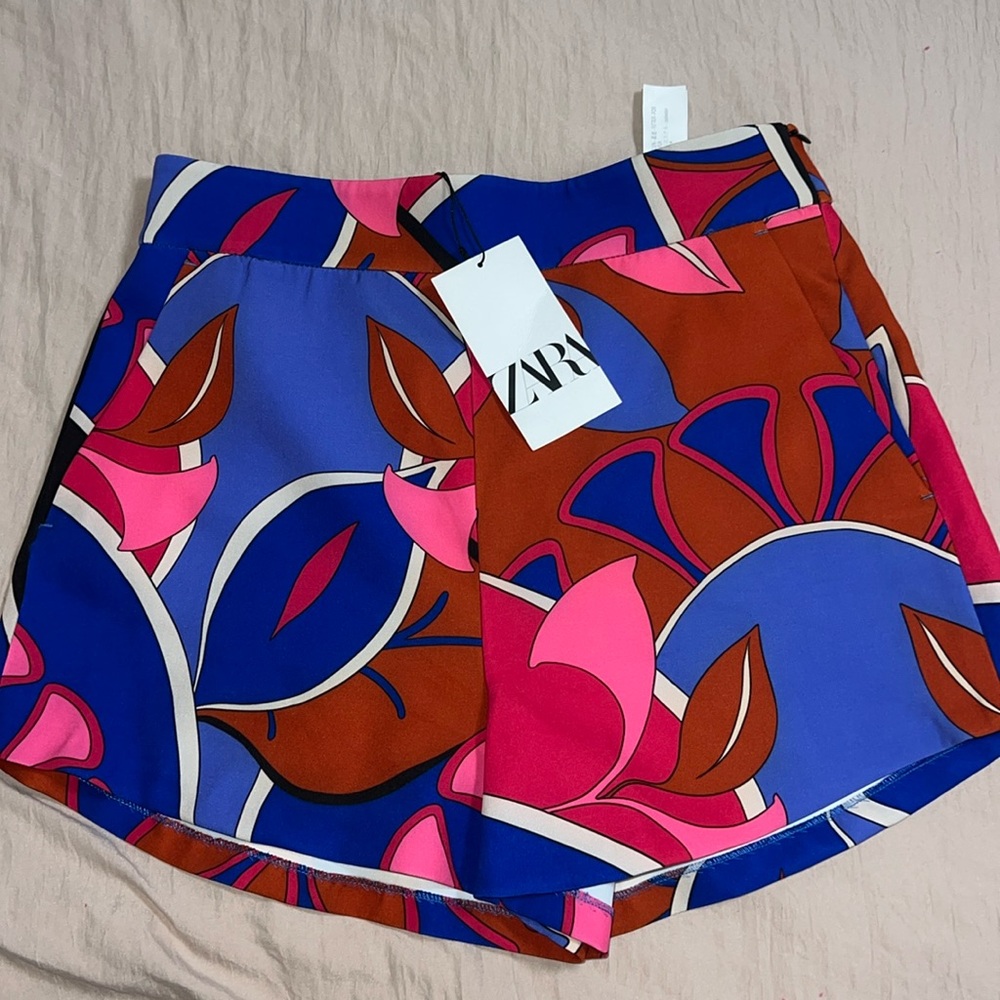 NWT Zara Skort | size Medium